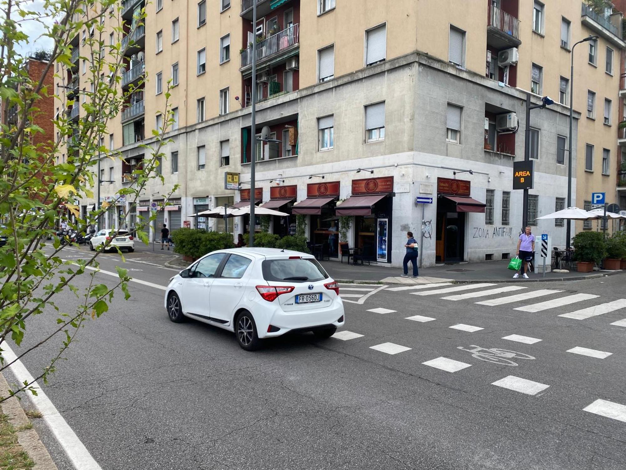 Bnb Milano Dipinta Di Blu Exterior foto